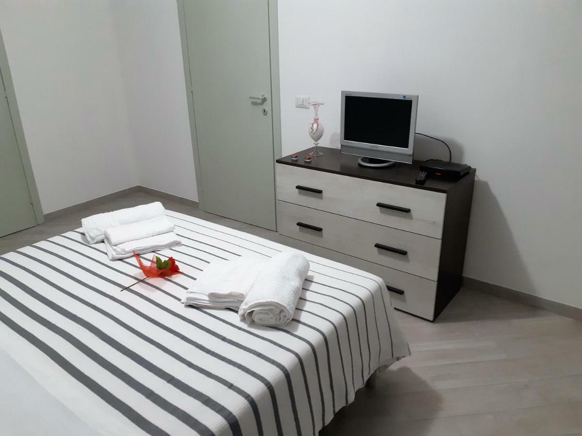 Home33 Avola Luaran gambar