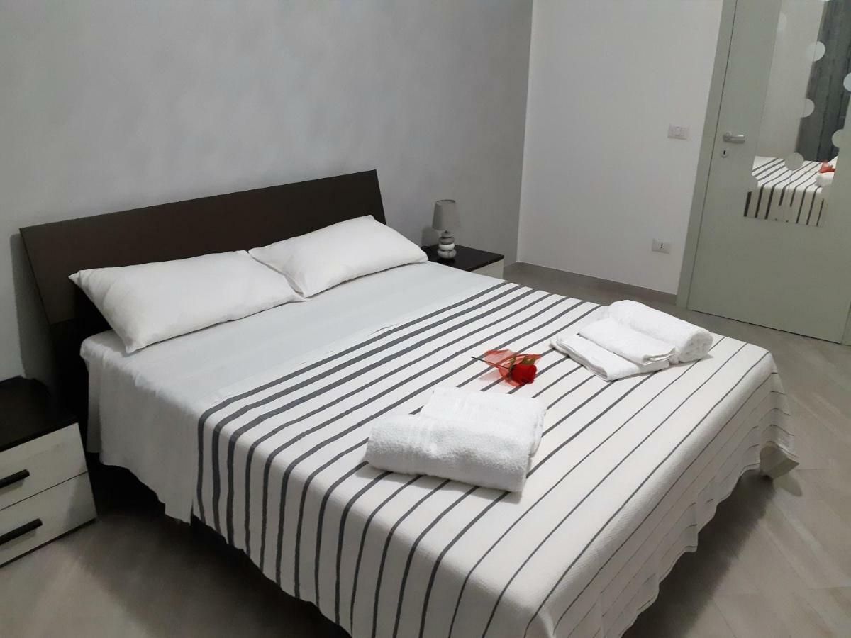 Home33 Avola Luaran gambar